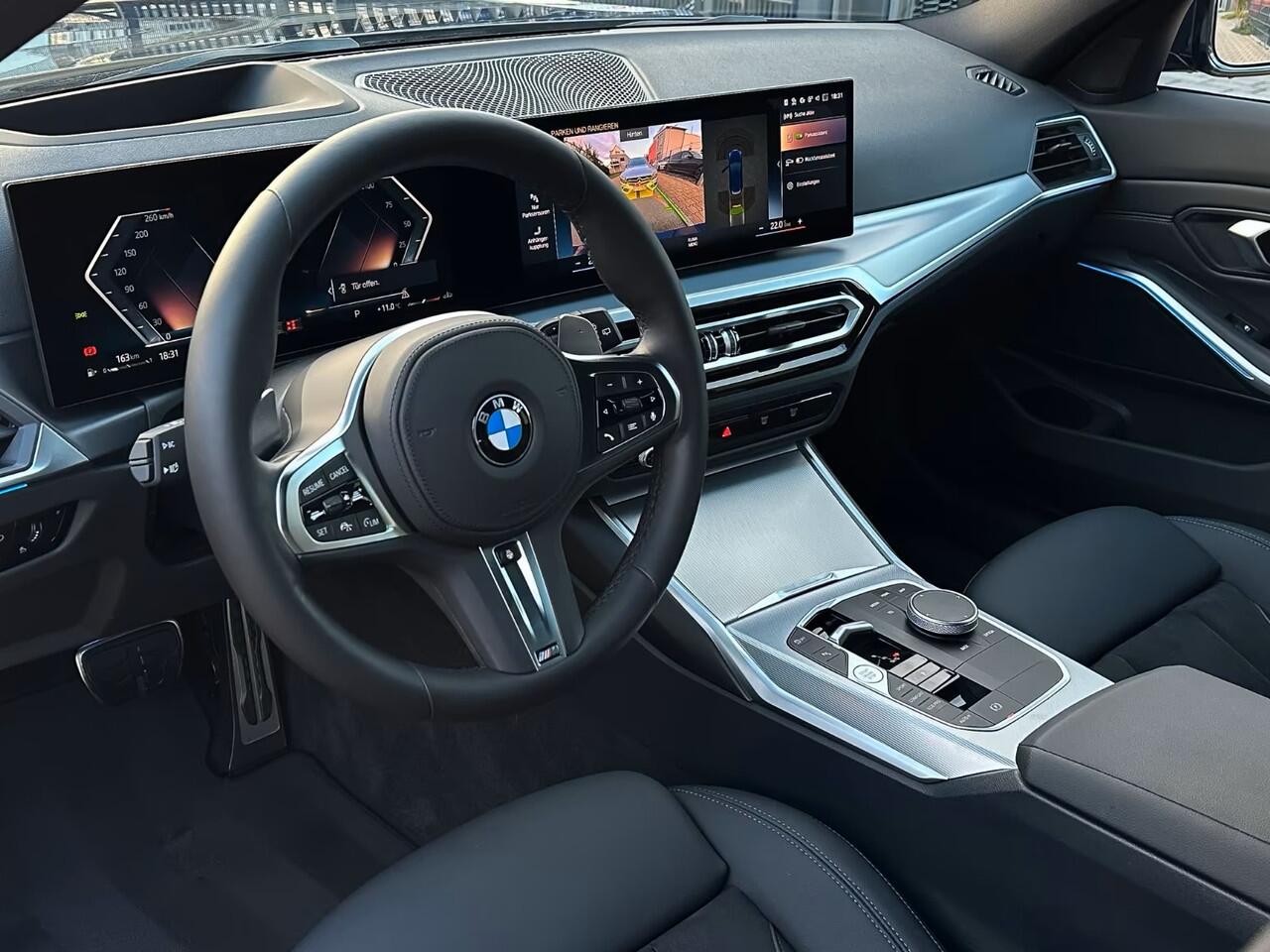 BMW 3-SERIE Touring 320d xDrive M-SPORT ** LED, NAVI+, HALF-LEDER, VERW. STUUR, HuD, TREKH, 19-inch LMV, TANSANIT BLAU ** 1e EIG - UNFALLFREI ** ** INFORMEER OOK NAAR ONZE AANTREKKELIJKE FINANCIAL-LEASE TARIEVEN **