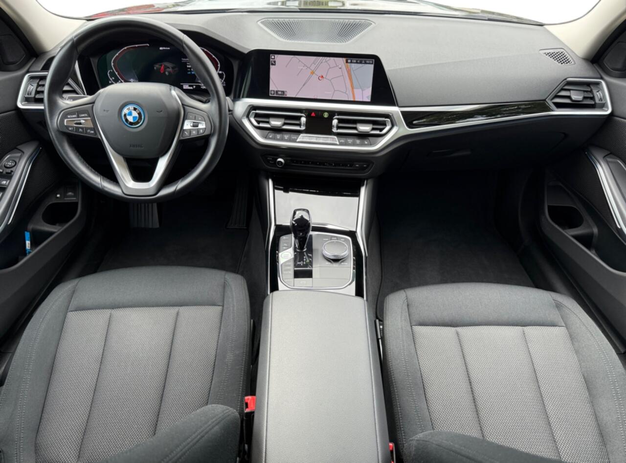 BMW 3-SERIE 320e xDrive Business Edition Plus I Navi I Keyless