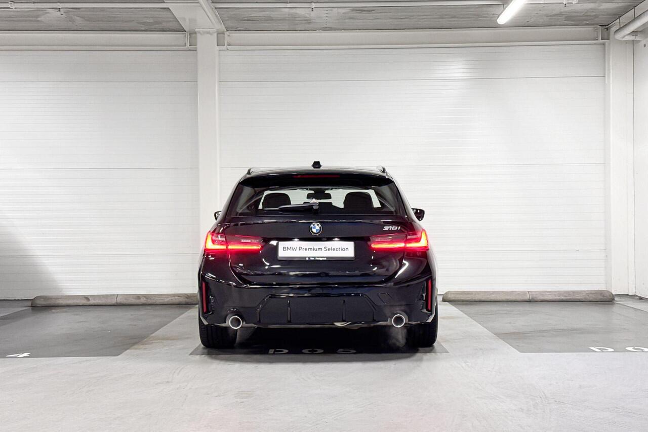 BMW 3-SERIE Touring 318i | M-Sport | Stoelverwarming | Trekhaak