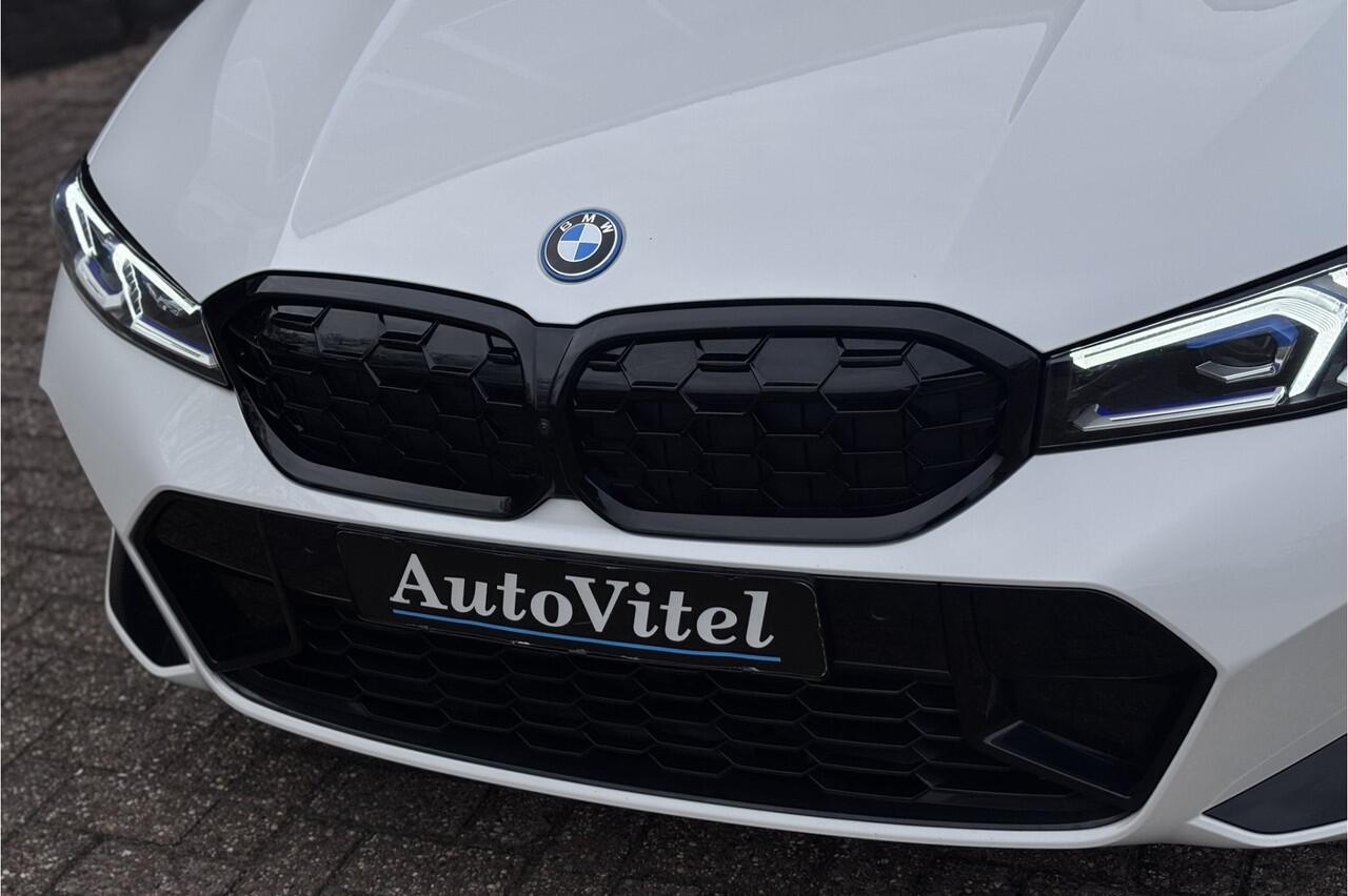 BMW 3-SERIE Touring 330e M-Sport | 19,5 kWh Accu | Panodak | Head-Up | Memory | Trekhaak | 360° Camera | Fabrieksgarantie