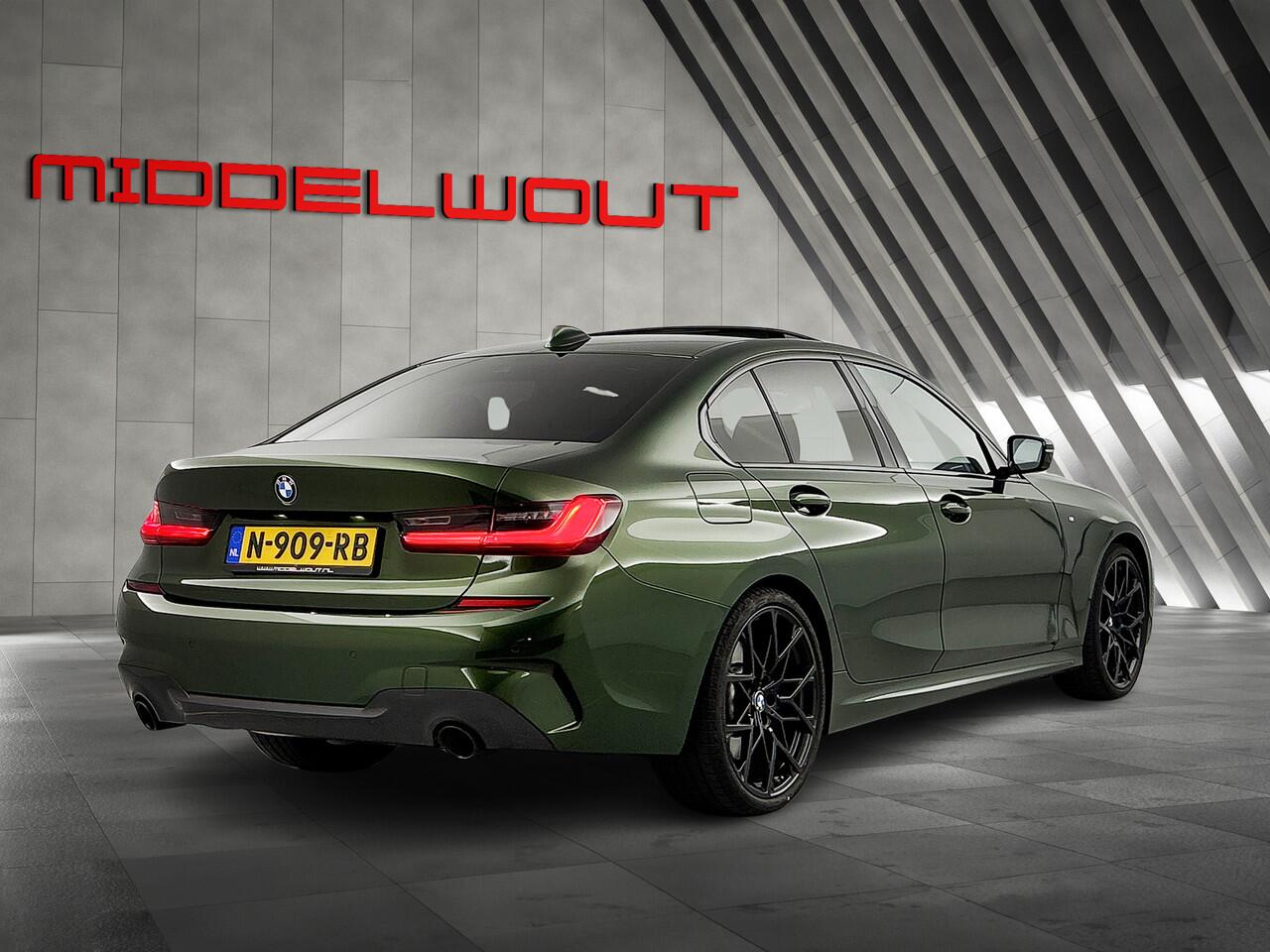 BMW 3-SERIE 320i M-Sport High Exe/Schuif-/kanteldak/Carbon-Accenten/20'LMV