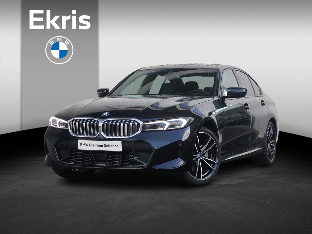 BMW 3-SERIE 330e xDrive M-Sportpakket / Harman Kardon / Elektrisch Verstelbare Stoelen / Active Cruise control / Schuif - Kanteldak / 19 '' /