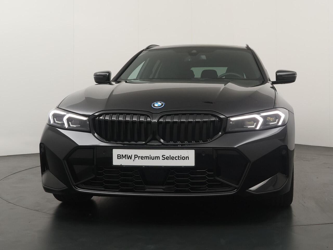 BMW 3-SERIE Touring 330e | M-Sportpakket | Trekhaak | Ekris Selection