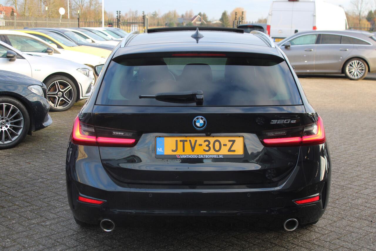 BMW 3-SERIE Touring 320e Business Edition Plus PANORAMADAK LEDER CARPLAY CAMERA