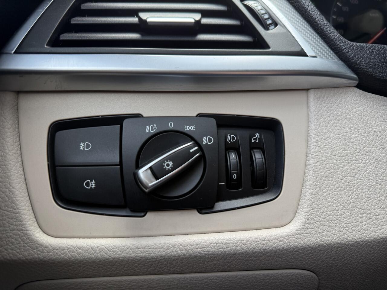 BMW 3-SERIE Touring BWJ 2020 318i 170 PK M Sport Corporate Lease HEAD UP DISPLAY | STOELVERW. | FULL LED | LEER | DAB | CAMERA | NAVI | CLIMA | CRUISE | LMV | PDC