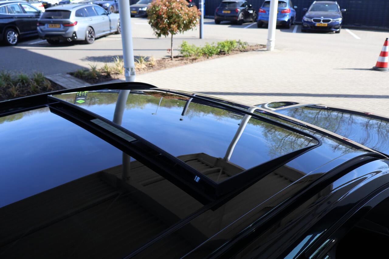 BMW 3-SERIE Touring 330i xDrive | M Sportpakket | Innovation Pack | Travel Pack