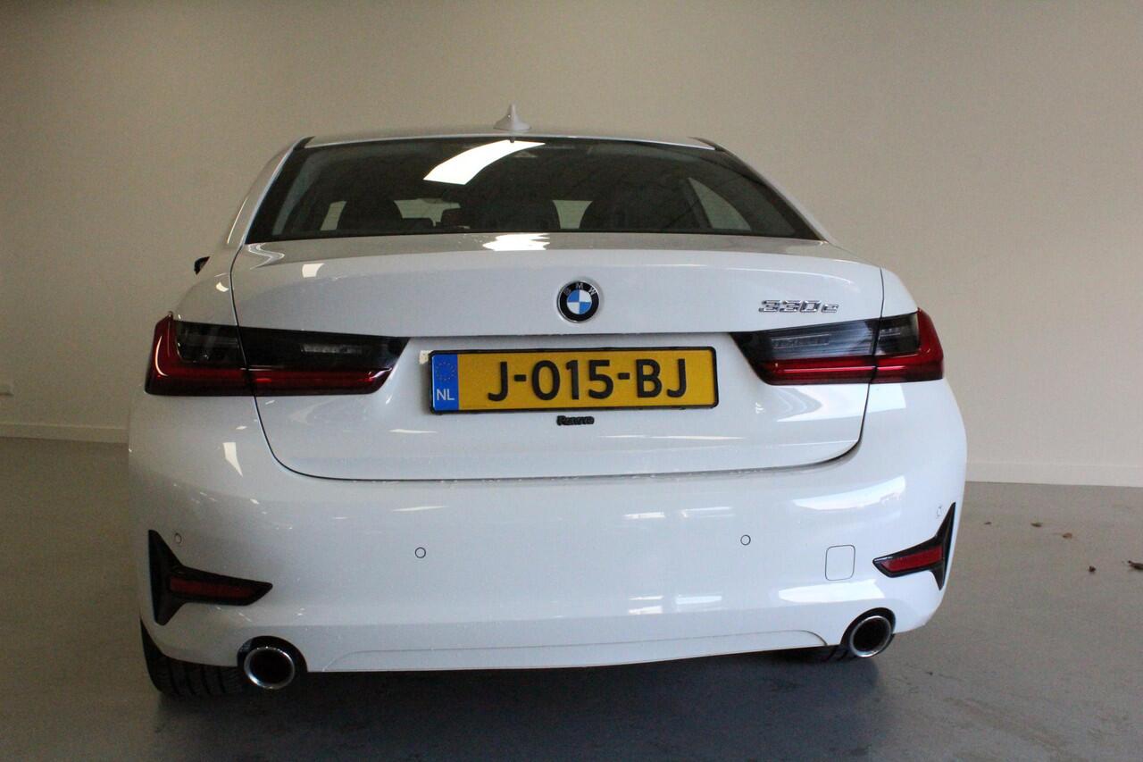 BMW 3-SERIE 330e eDrive Edition | STOEL-VERW | LED | PDC-V/A | CLIMA | DAB-RADIO | NAVIGATIE | ACC | 17'LMV |