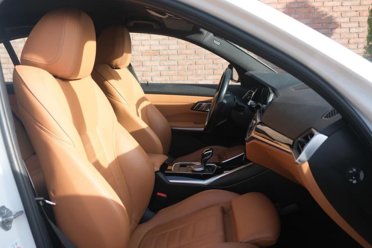 BMW 3-SERIE 330e eDrive 292pk Edition | Navi | App Connect | Climate | Cruise | Camera | Leder | PDC