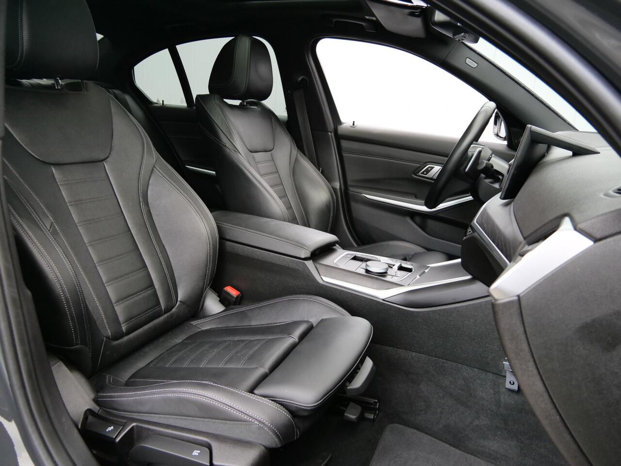 BMW 3-SERIE 320e 204 Pk Automaat van ¤ 36.450,- voor