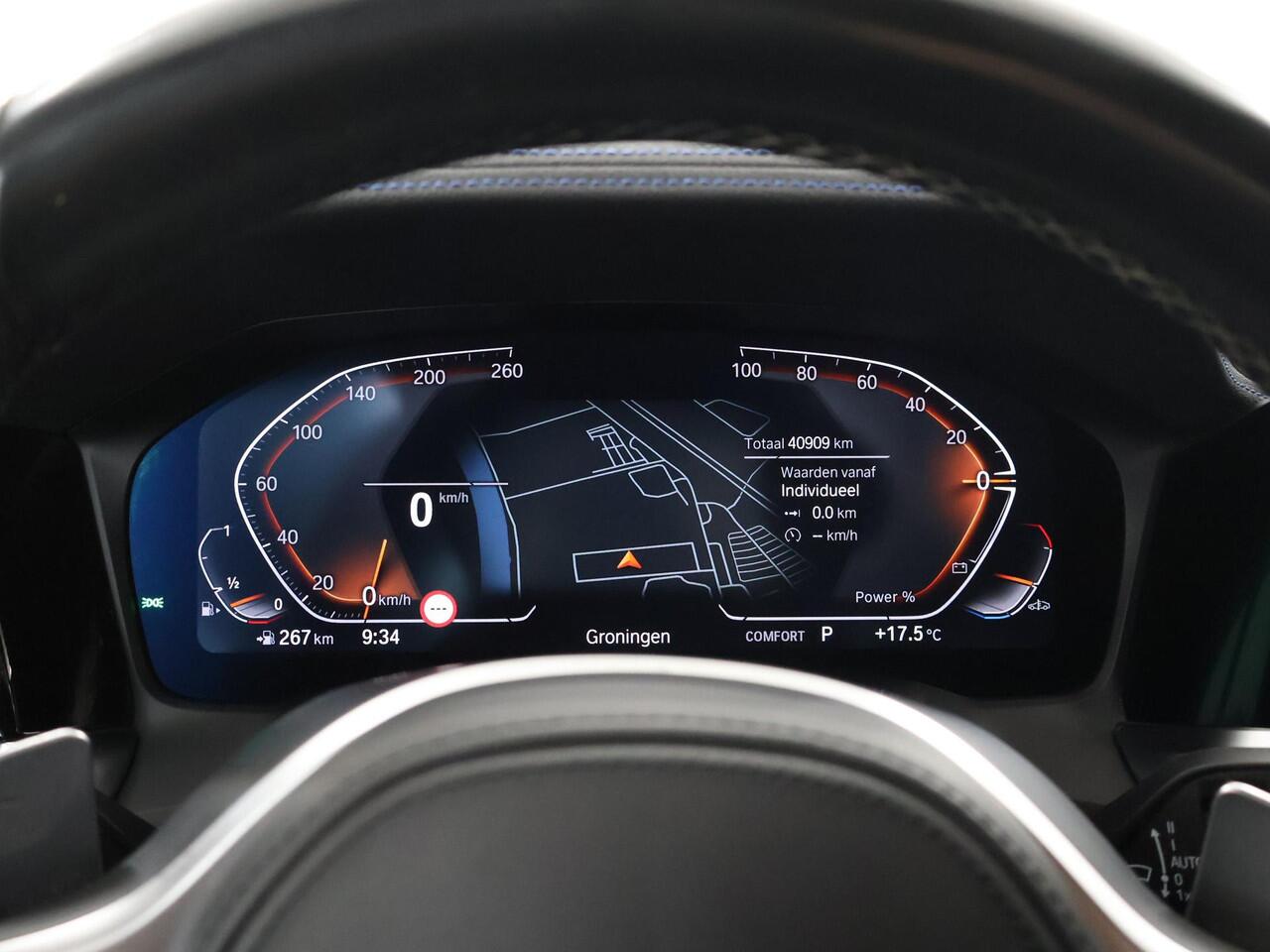 BMW 3-SERIE 320i Business Edition M-Sport Plus | Trekhaak | Leder | Parkeercamera | Head-Up | Stoelverwarming | Keyless Go |