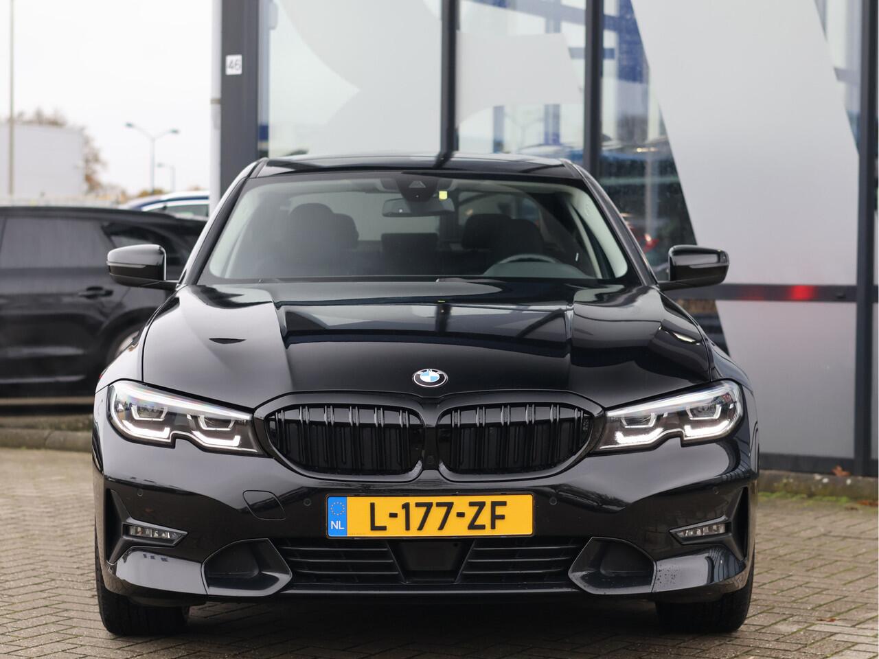 BMW 3-SERIE 320d High Executive Automaat | ACC | Carplay | LED | M Sport stuurwiel | Stoelverw. |