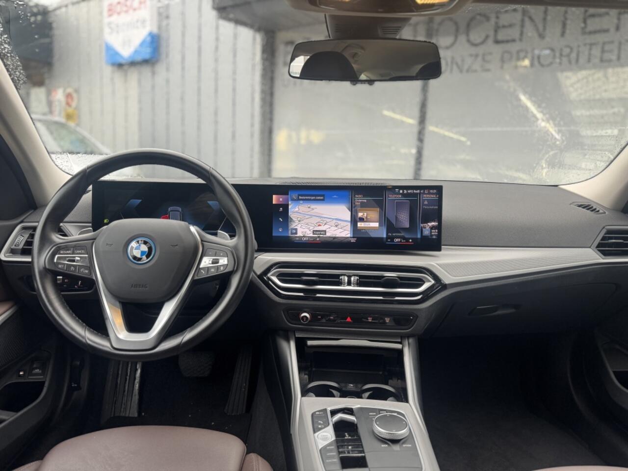 BMW 3-SERIE Touring 320e | Facelift | Widescreen | Camera | Leder