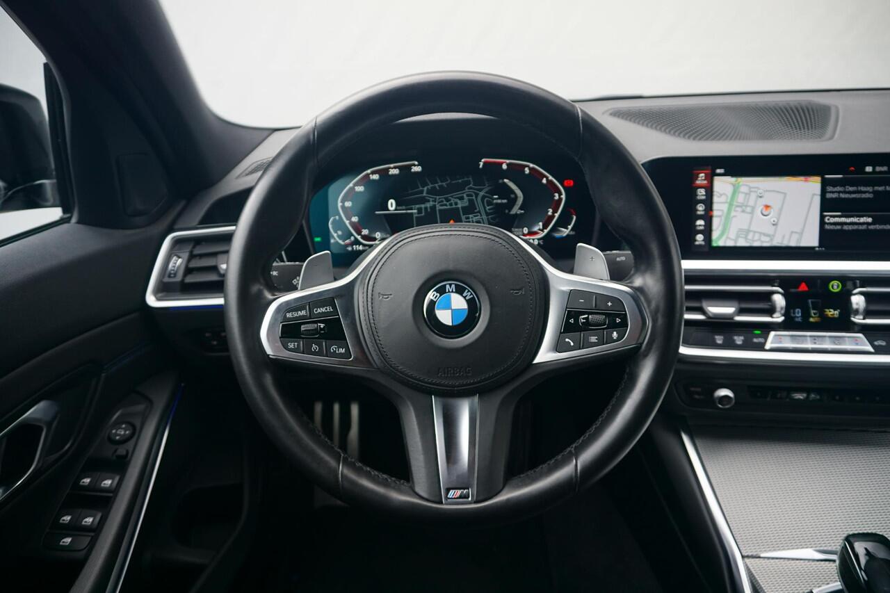 BMW 3-SERIE Sedan 318i M Sportpakket | Elektrisch Schuif-kanteldak / HIFI / Lederen Sportstoelen