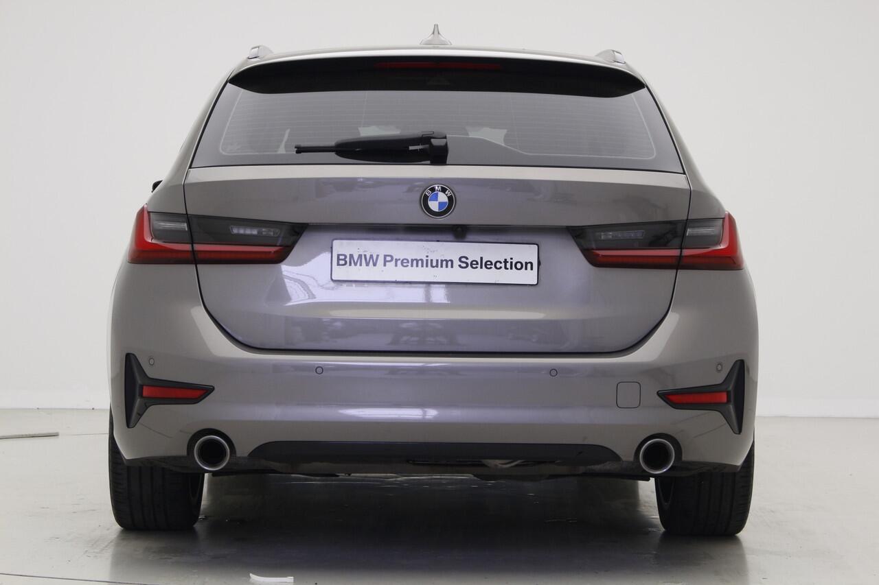 BMW 3-SERIE Touring 318i Sportline | Camera | Stoelverwarming | Hifi | Trekhaak |