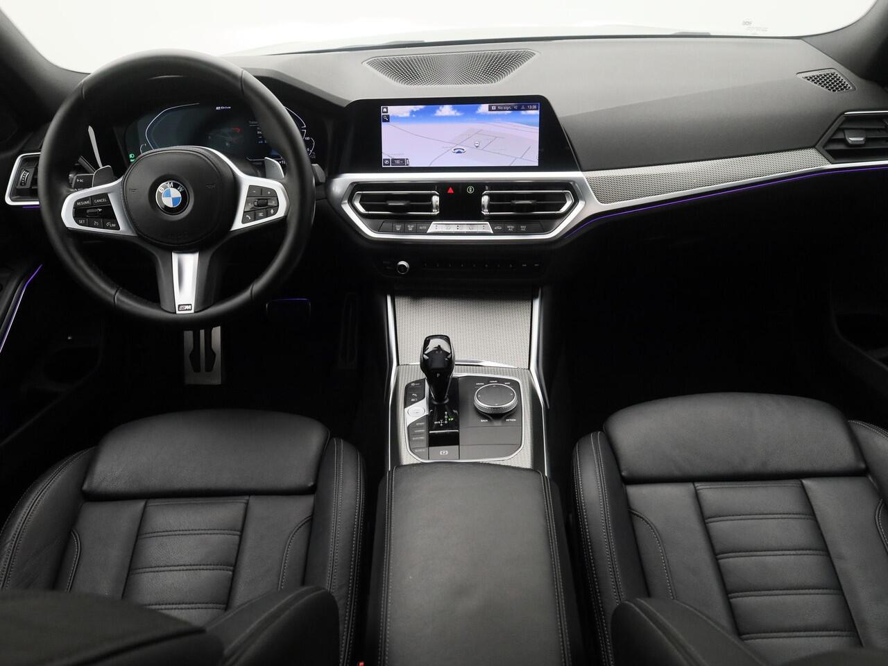 BMW 3-SERIE 330e M-Sport | SHADOW | CAMERA | LEDER