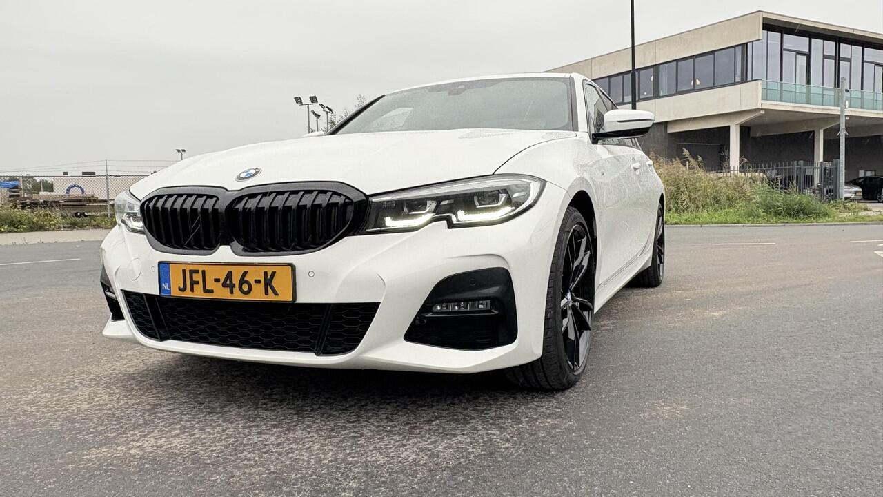 BMW 3-SERIE 320i High Executive M-Sport schuifdak