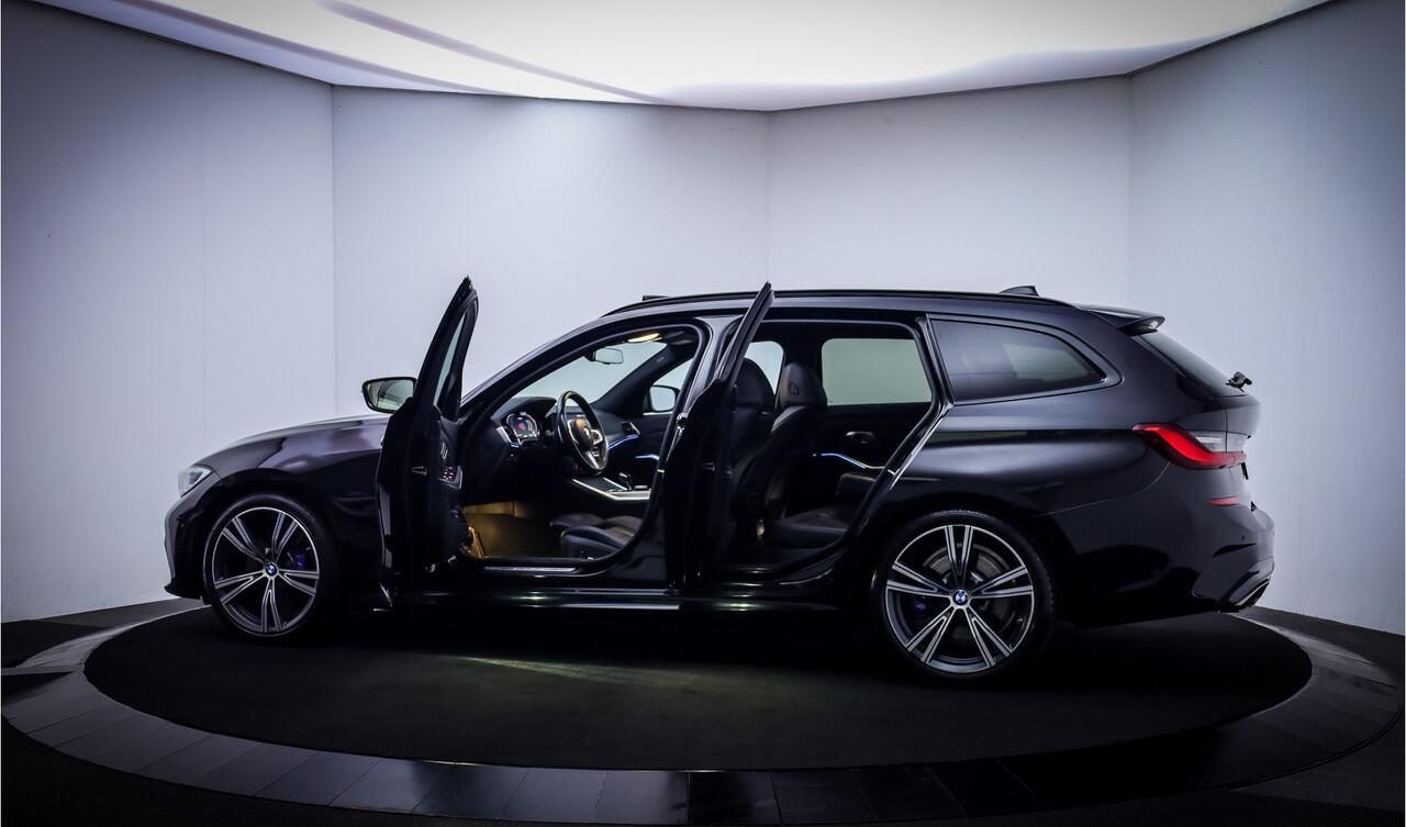 BMW 3-SERIE Touring M340iA xDrive INNOVATION PANO | LASER | HEAD UP | MEMORY | CAMERA | LEDER | KEYLESS | STOELVERW. | CARPLAY | HIFI | LMV 19''