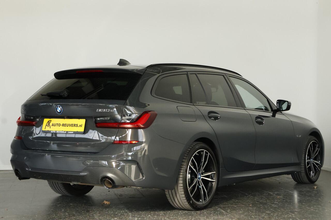 BMW 3-SERIE Touring 330e xDrive M-Sport Panorama / Opendak / ACC / Cam / Carbon / CarPlay