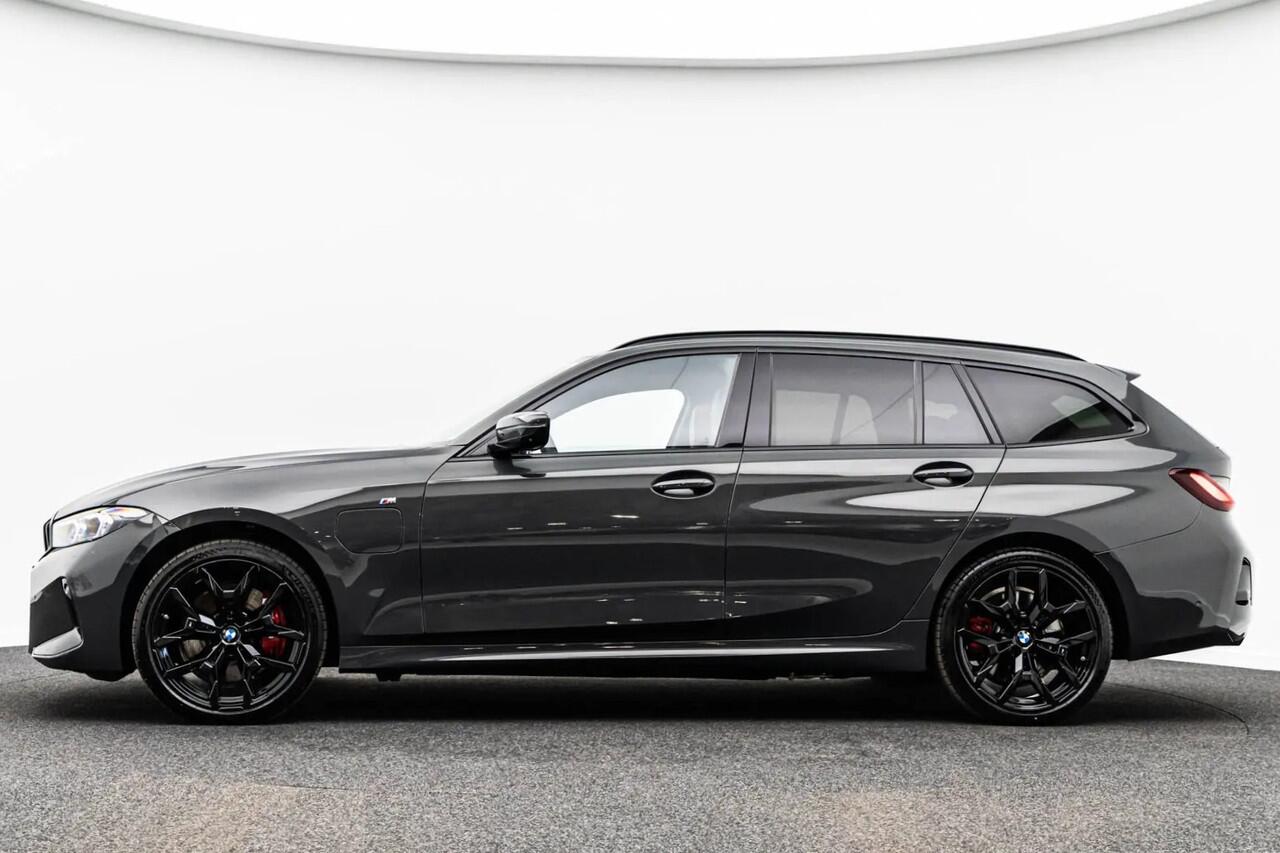 BMW 3-SERIE Touring 330e 293pk M-Sport PANO H/K HUD TREKHAAK LEER 19" MY2025!