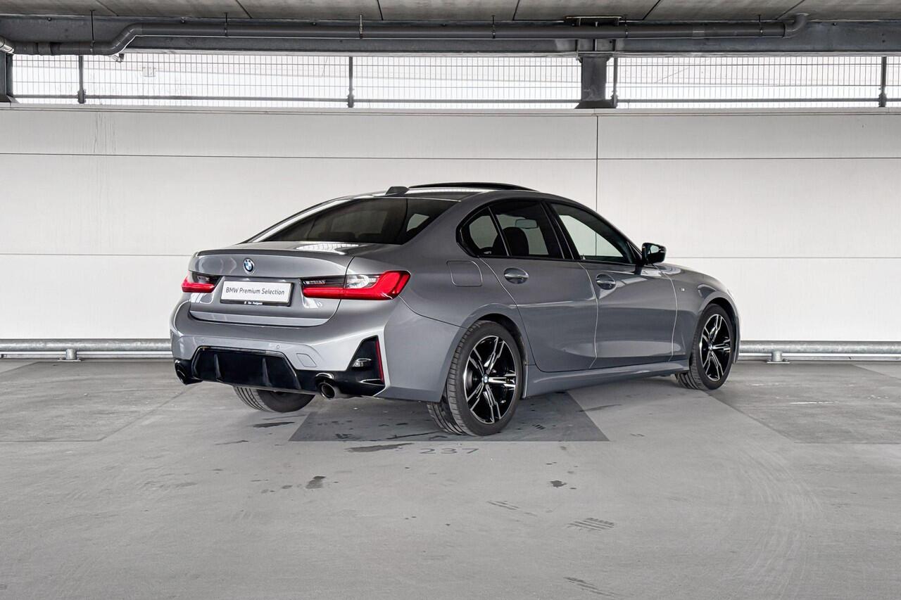 BMW 3-SERIE Sedan 318i | M-Sport | Travel Pack | Entertainment Pack | Schuif-/kanteldak | Selections