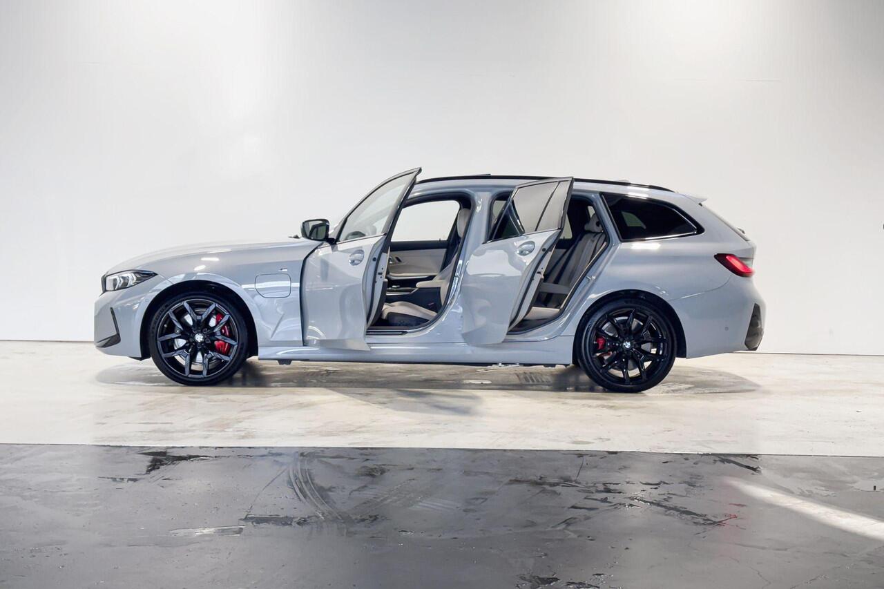 BMW 3-SERIE Touring 330e Innovation Pack M Sportpakket Pro Aut.