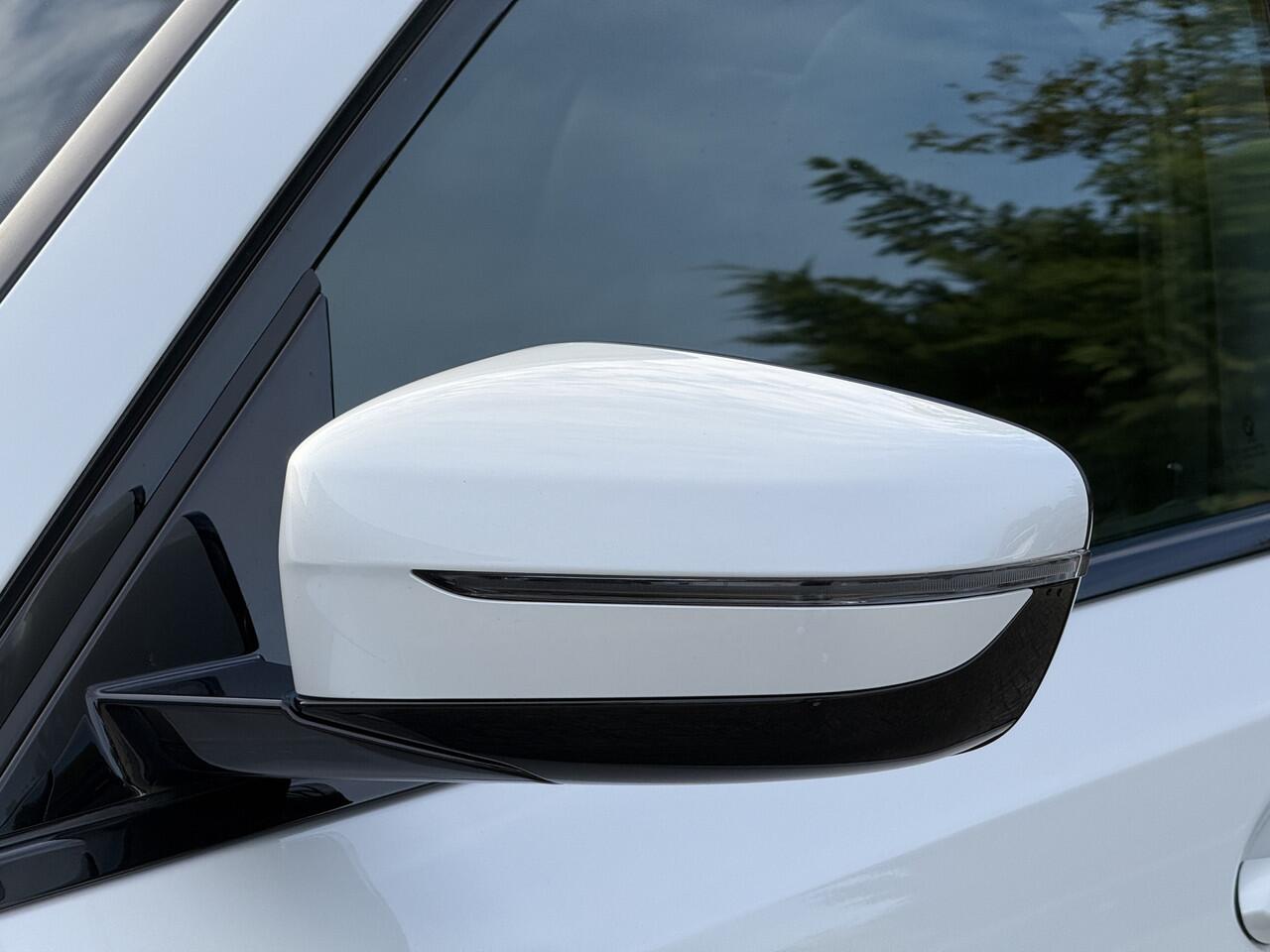 BMW 3-SERIE 330e | NW Model | M-Sport | 18'' | Schuif-/Kanteldak | Camera | Elek. Trekhaak | HiFi