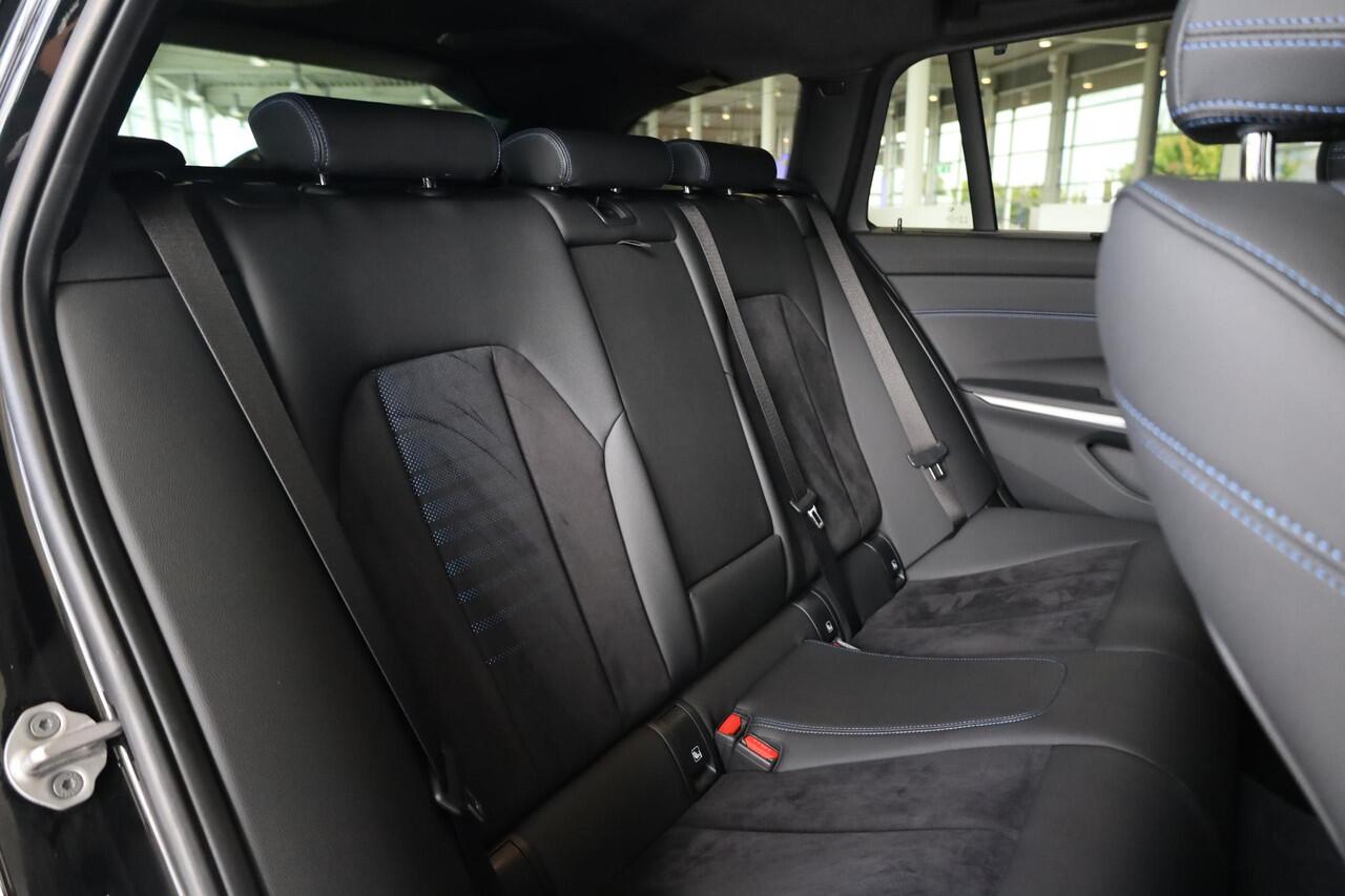 BMW 3-SERIE Touring 320e | Elektrisch Glazen Panorama-dak | M Sportpakket | cruise control adaptief met Stop&Go | Travel Pack