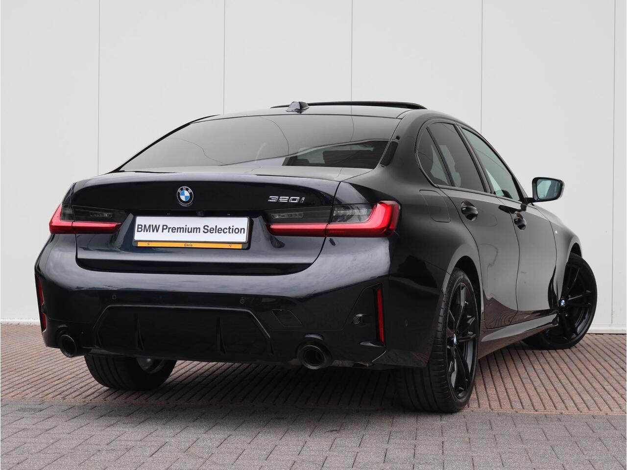 BMW 3-SERIE 320i M Sportpakket/ Schuifkanteldak/ Active Cruise Controle/ 19 inch