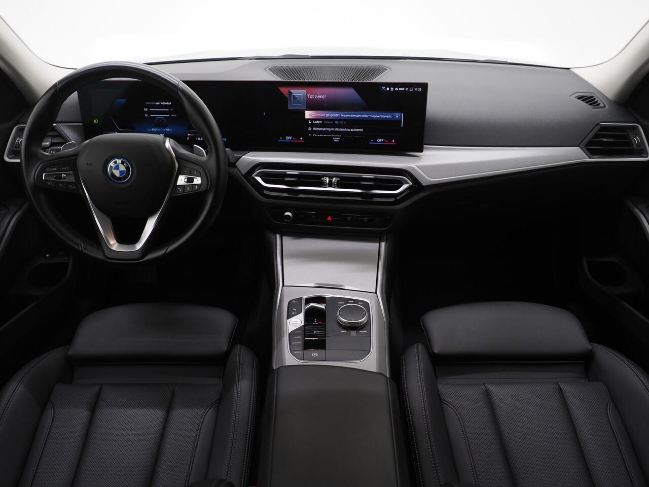 BMW 3-SERIE Touring 320e LCI Shadow Line | Nieuw Model | Widescreen | Carplay | Cruise | DAB | PDC | LED