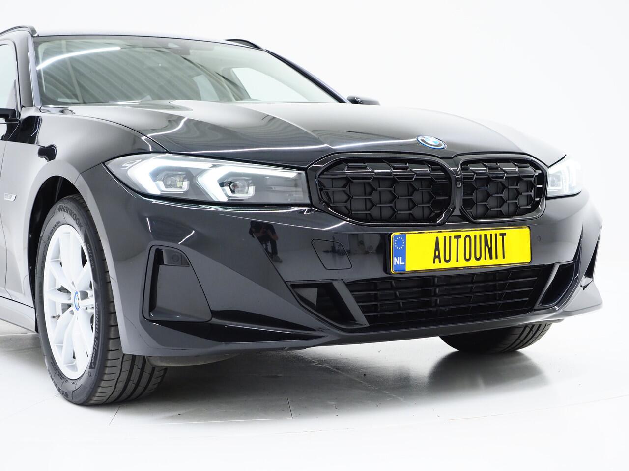 BMW 3-SERIE Touring 320e LCI Shadow Line | Nieuw Model | Widescreen | Carplay | Cruise | DAB | PDC | LED