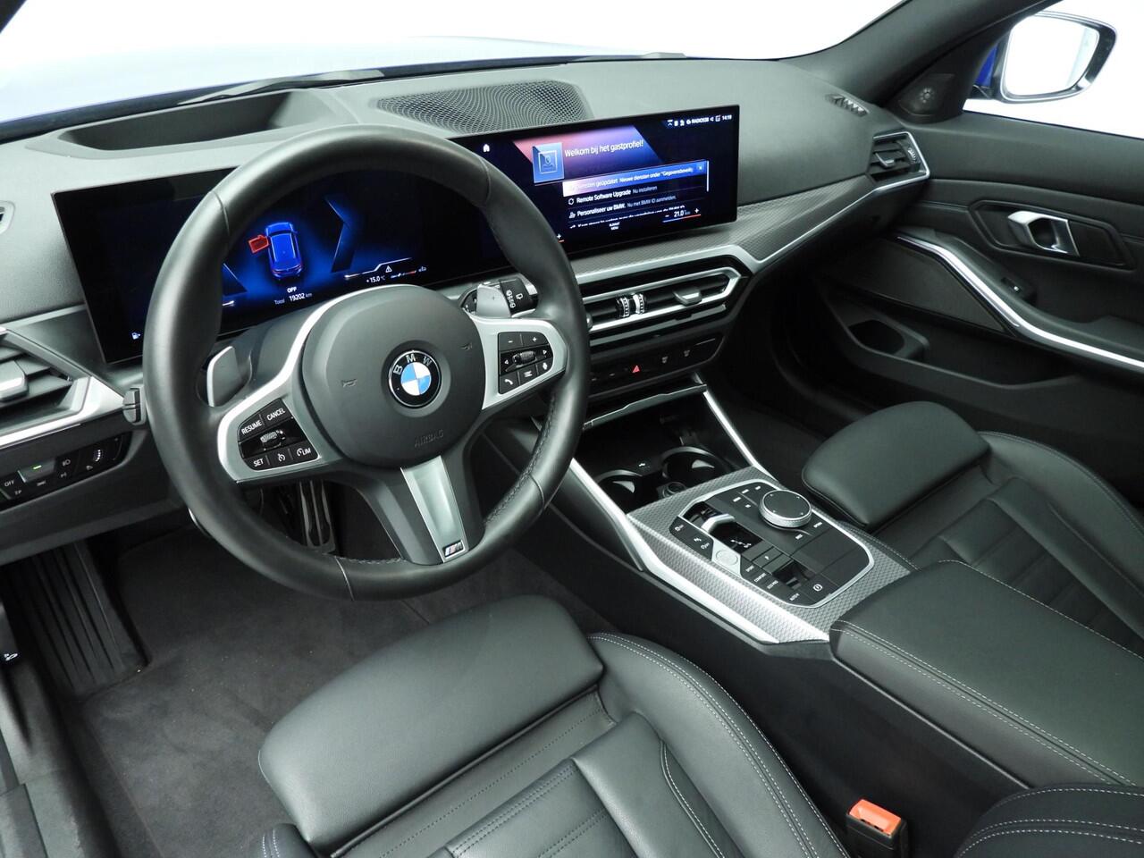 BMW 3-SERIE Touring 320i | M-Sportpakket | LED | Leder | HUD | Schuifdak | Sportstoelen | DAB | Harman-kardon sound | Alu 18 inch