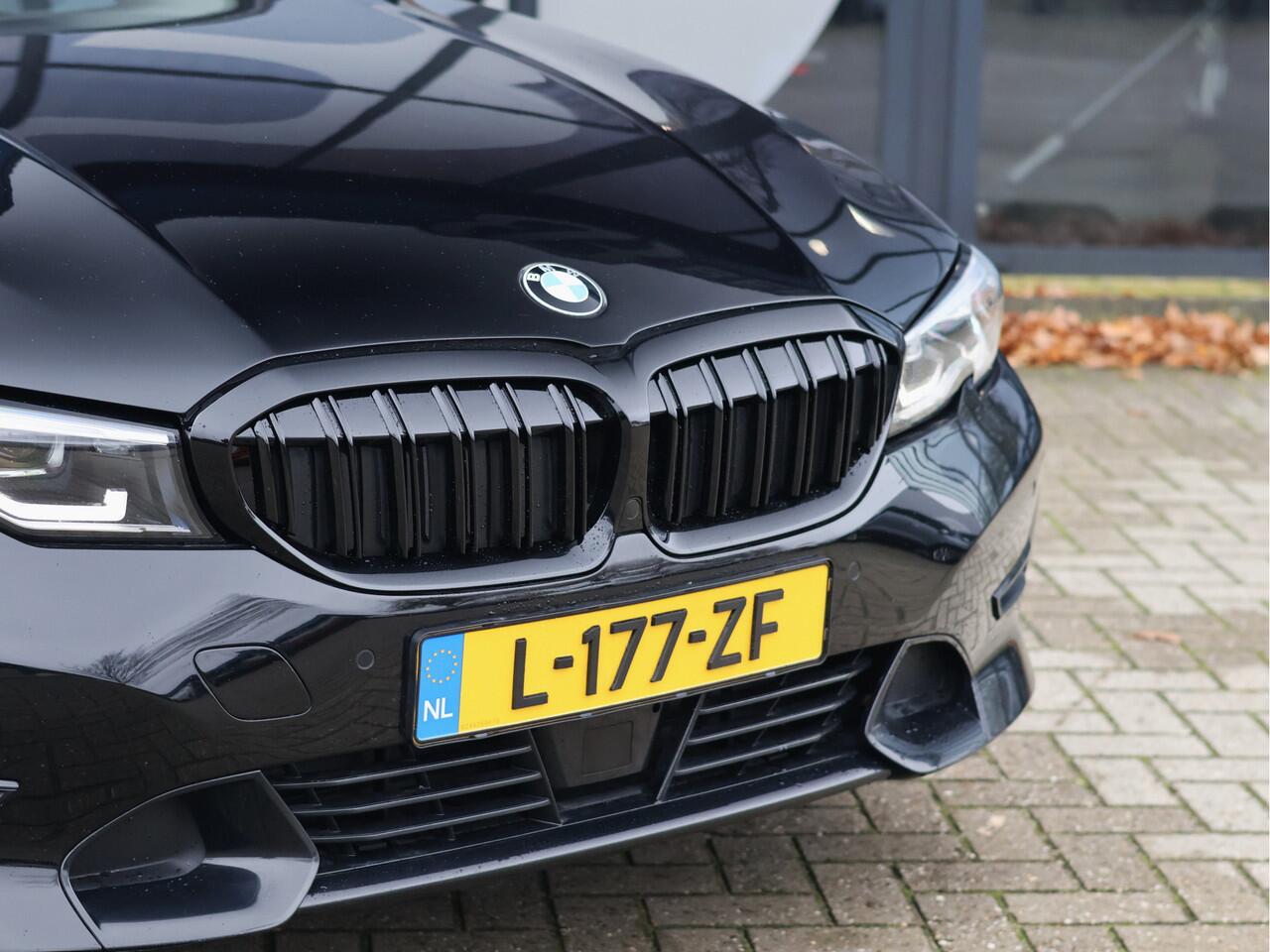 BMW 3-SERIE 320d High Executive Automaat | ACC | Carplay | LED | M Sport stuurwiel | Stoelverw. |