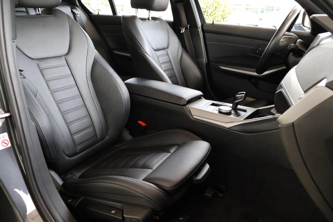 BMW 3-SERIE 318i Business Edition Plus | Parking Pack | Voorstoelen Verwarmd | Apple Carplay