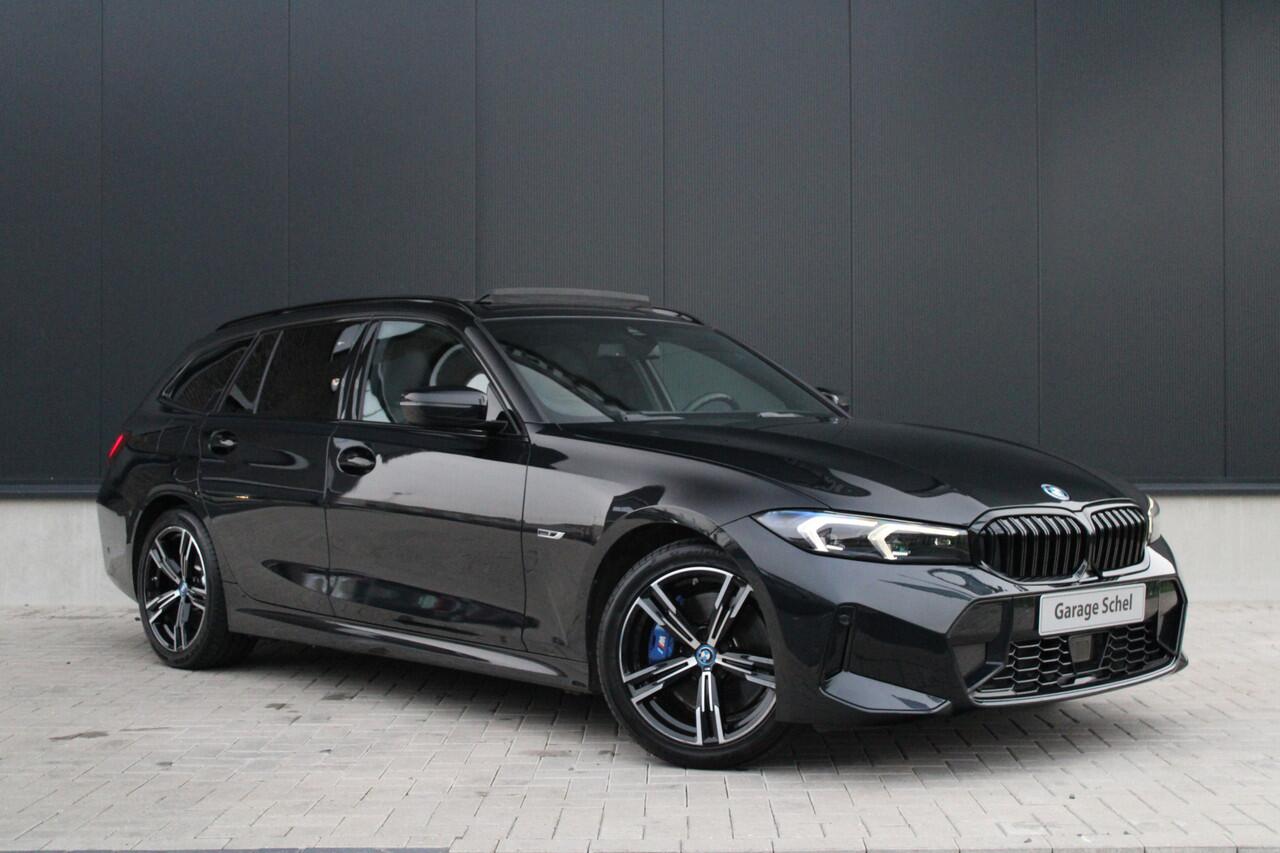 BMW 3-SERIE Touring 330e M Sport - M Sportstoelen - Pano - ACC - Keyless - H&K - Sport Remmen - Memory - SOH waarde 96% - Rijklaar