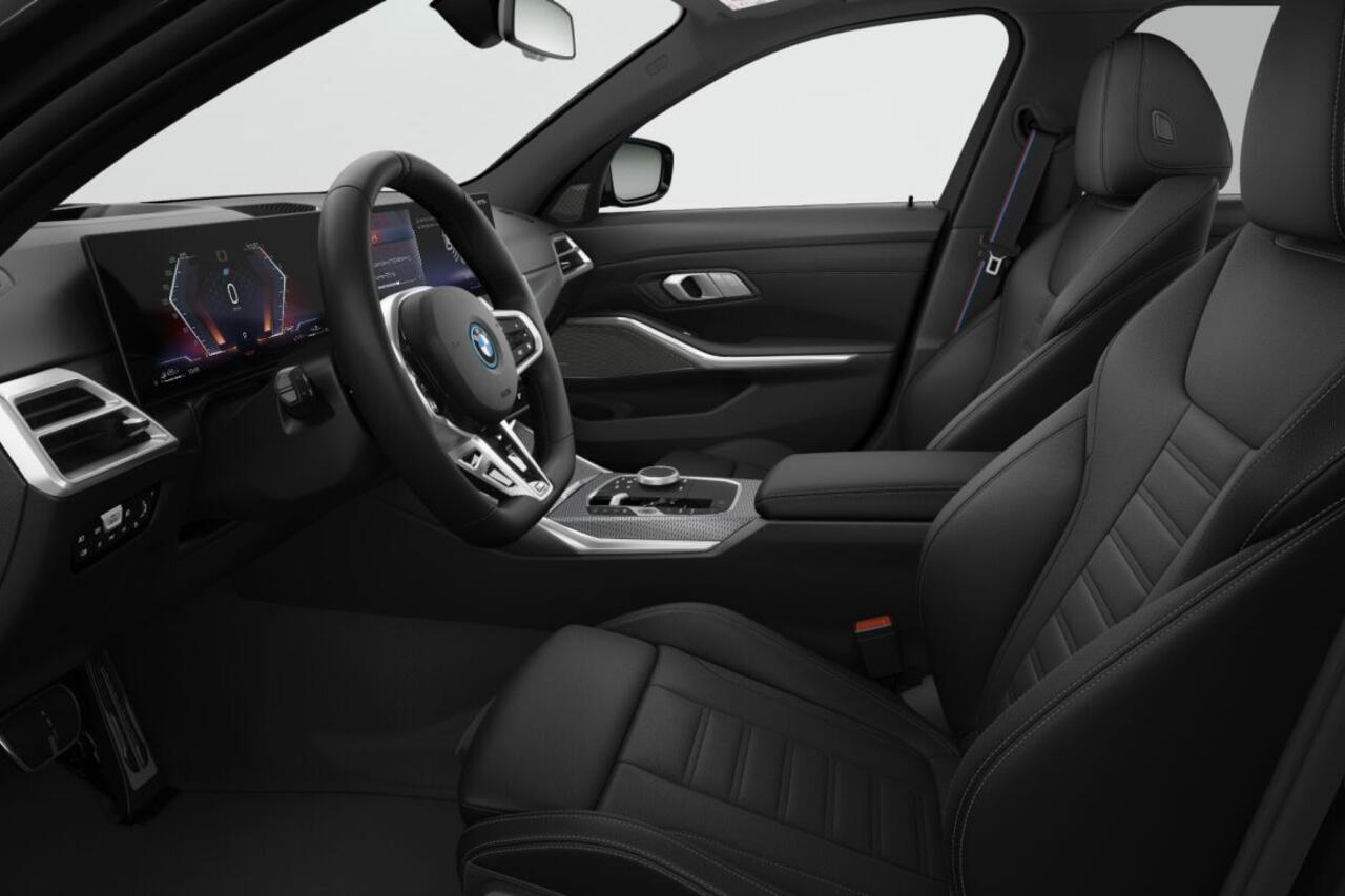 BMW 3-SERIE Touring 330e M Sport Edition | M Sportpakket Pro | Innovation Pack | Comfort Pack | Trekhaak