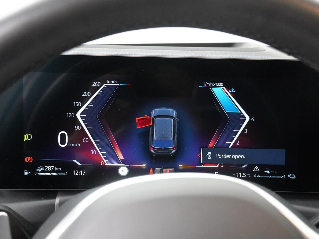 BMW 3-SERIE Touring 330e M-Sportpakket | Adaptive Cruise | Comfort Access | Head-Up | Panoramadak | Harman Kardon | Elektrisch bedienbare stoelen