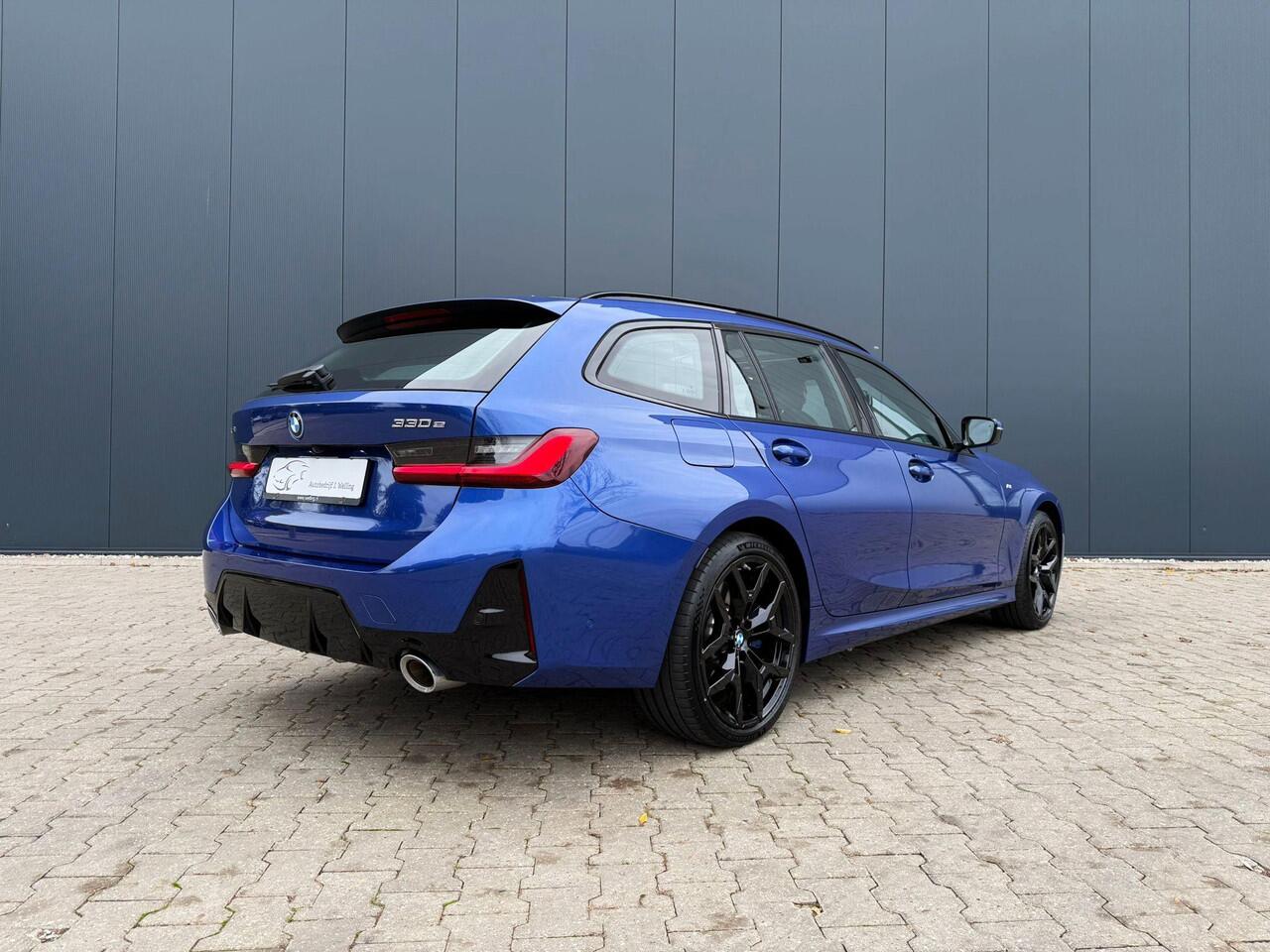 BMW 3-SERIE Touring 330e xDrive M-sport pano tr.hk H&K 19 inch