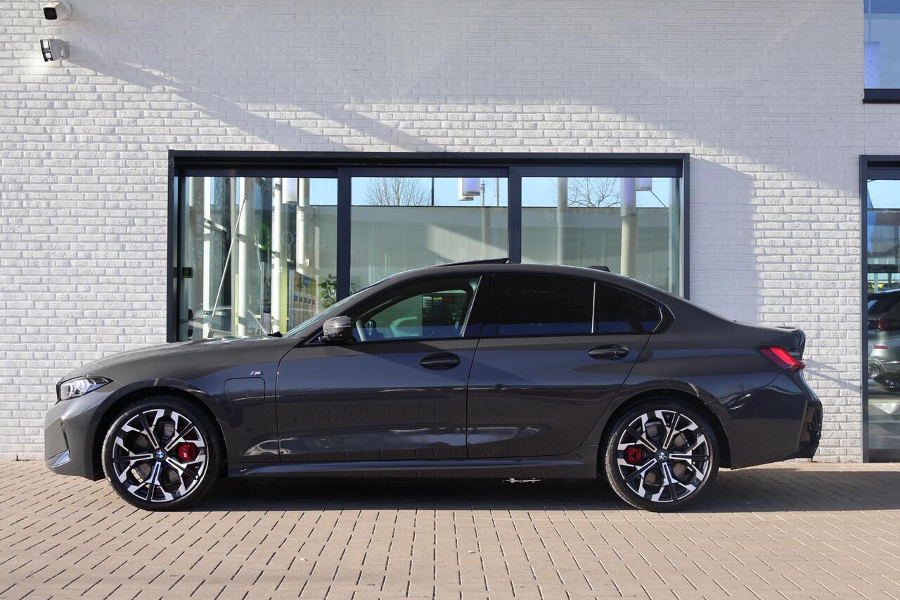 BMW 3-SERIE 330e M Sport Package Pro | Innovation Pack | Comfort Pack