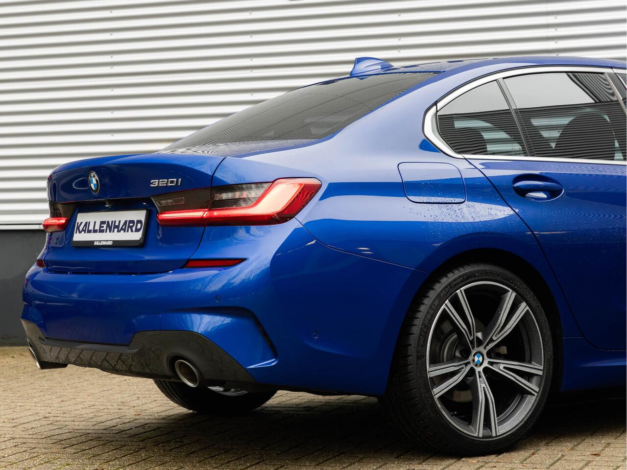 BMW 3-SERIE 320i M-Sport - Camera - Hifi - 19 inch - Live Cockpit Prof