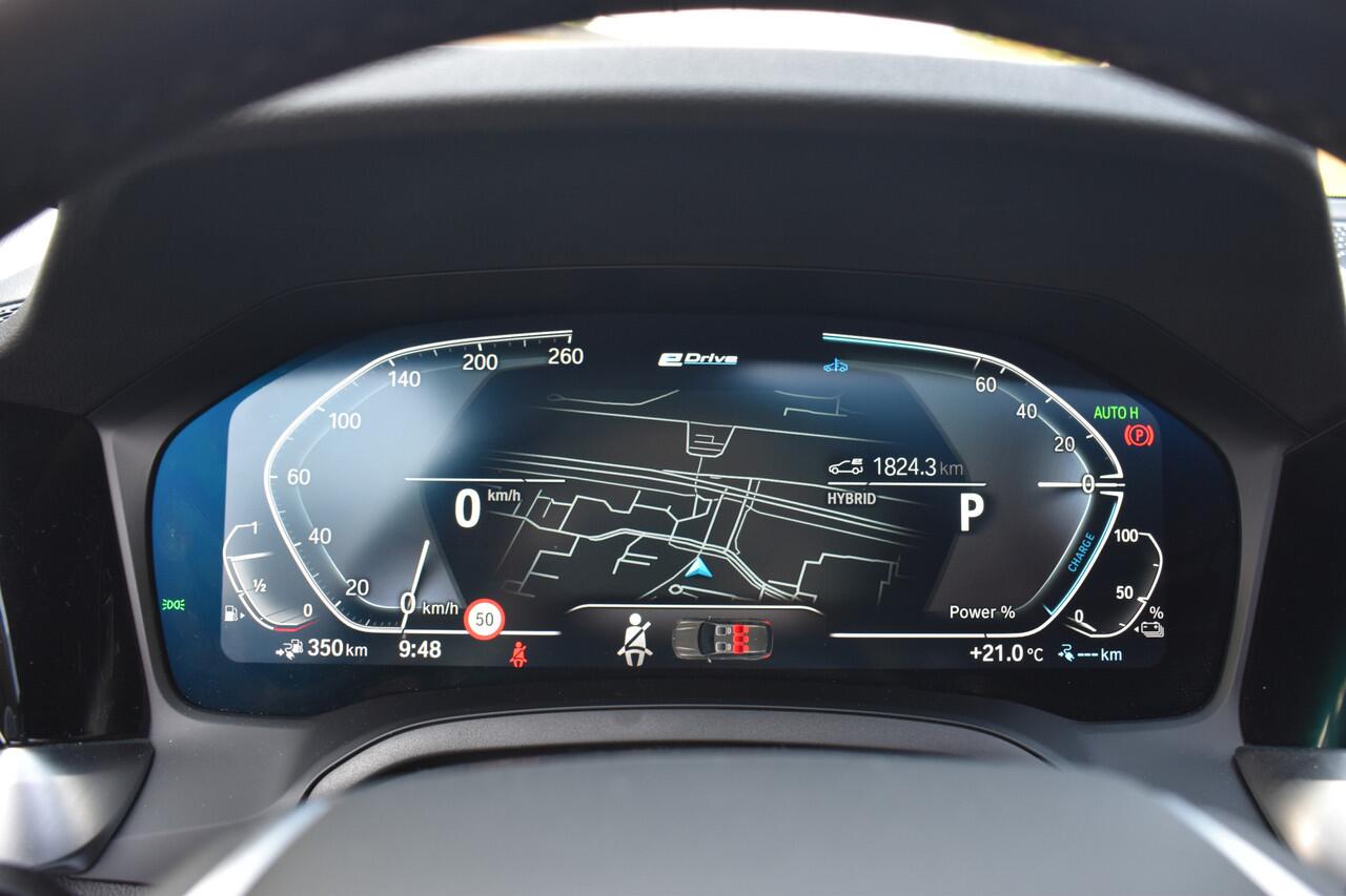 BMW 3-SERIE Touring 330e High Executive Schuifdak | Stuur/Stoelverwarming | BSM | ACC | 12 mnd BOVAG garantie Whatsapp 06-53188999