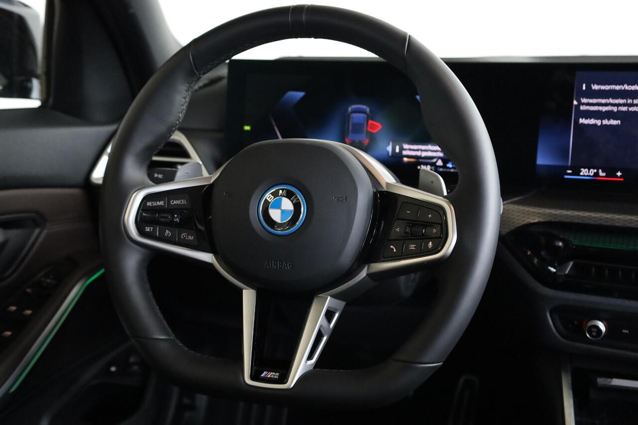 BMW 3-SERIE Touring 330e xDrive | M Sportpakket Pro | LED verlichting pakket | Panorama Dak | Trekhaak