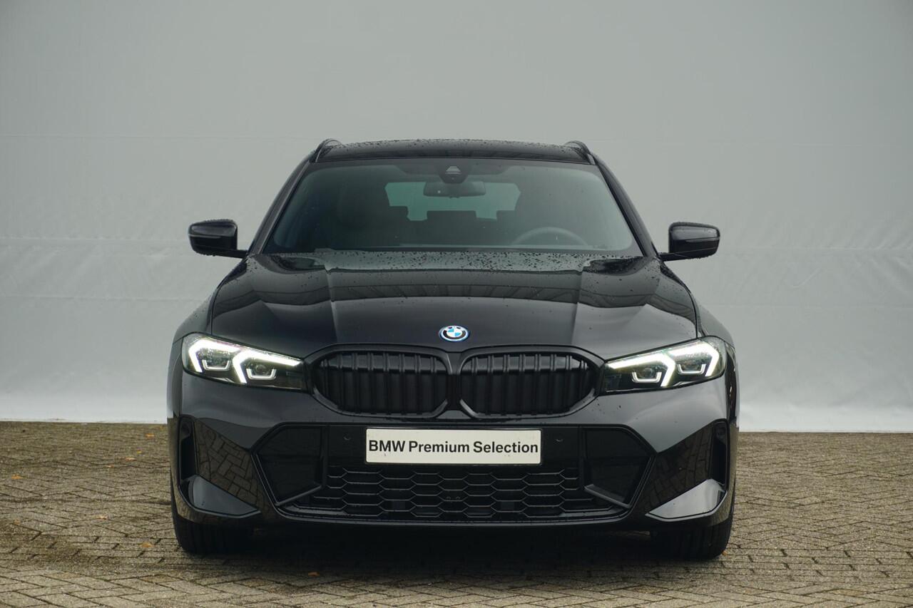 BMW 3-SERIE Touring 330e M Sportpakket 19'' / Comfort Access / Trekhaak / HiFi System