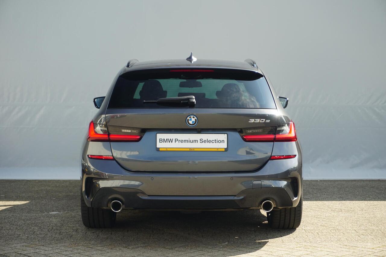 BMW 3-SERIE Touring 330e M Sportpakket 19'' / Laserlight / Head-Up Display / Koplampen Shadow Line