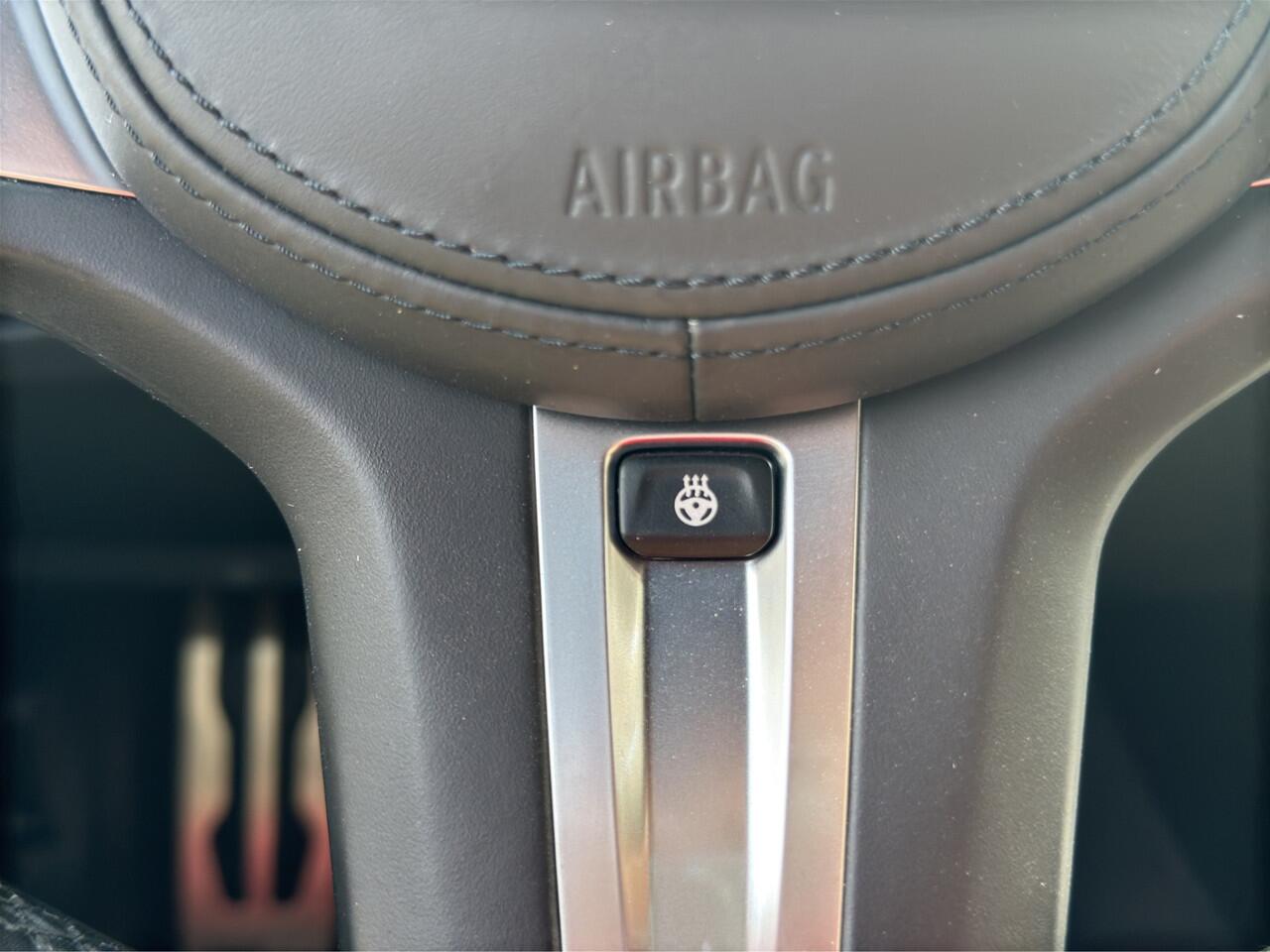 BMW 3-SERIE Touring 320e High Executive M-Sport | Head-Up | 19'' | Shadow Line | Half leder |