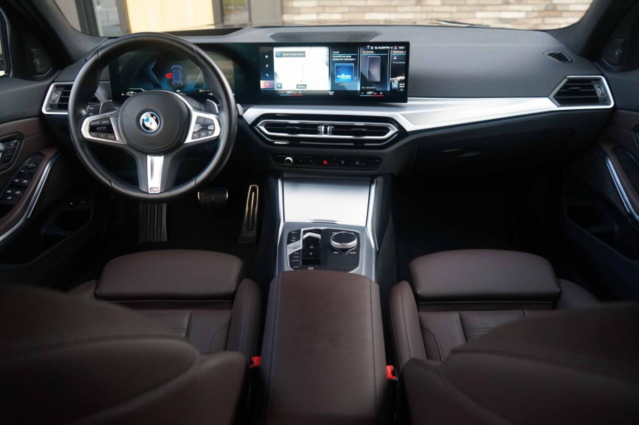 BMW 3-SERIE 330e xDrive M-Sport Individual