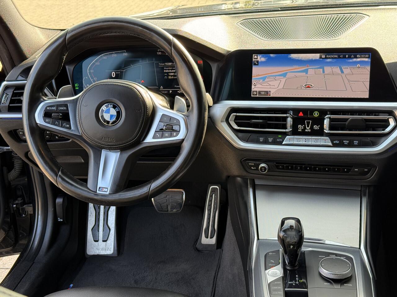 BMW 3-SERIE Touring 318i Executive Edition M-Sport | H/K | Trekhaak