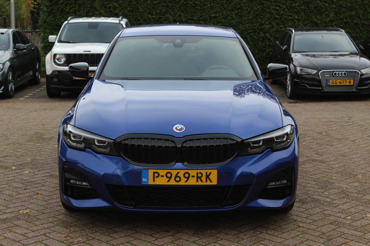 BMW 3-SERIE 320e Business Ed. M Sport / Camera / Leder / Harman Kardon / 19'' / CarPlay / DAB / Cruise Control