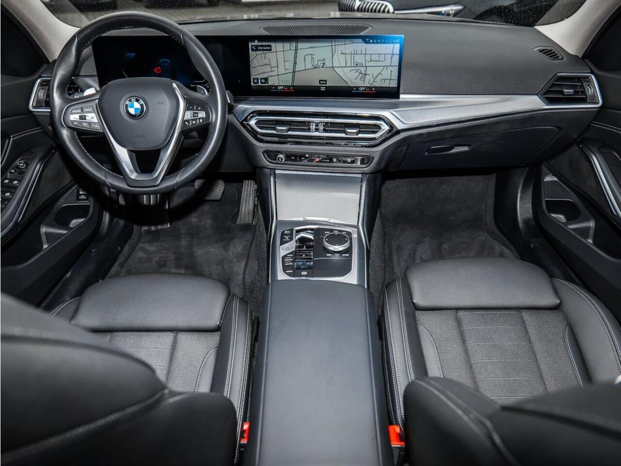 BMW 3-SERIE Touring 320d 190 PK ACC Trekhaak Sportstoelen LED Camera