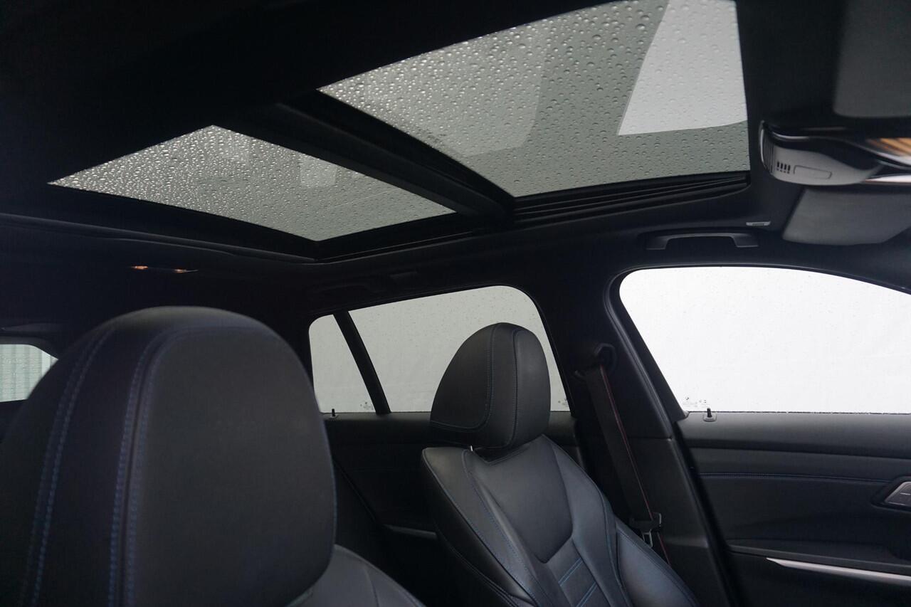BMW 3-SERIE Touring M340i xDrive High Executive M Sport Plus Pack 19'' / Panoramadak / Harman Kardon / Head-Up Display / Elektrisch verstelbare stoelen / Trekhaak