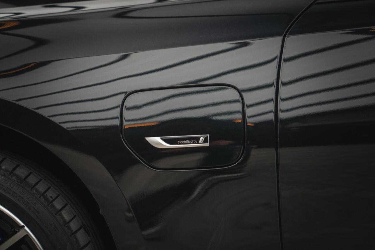 BMW 3-SERIE 330e M SPORT,CURVED DISPLAY, PANO HARMEN KARDON